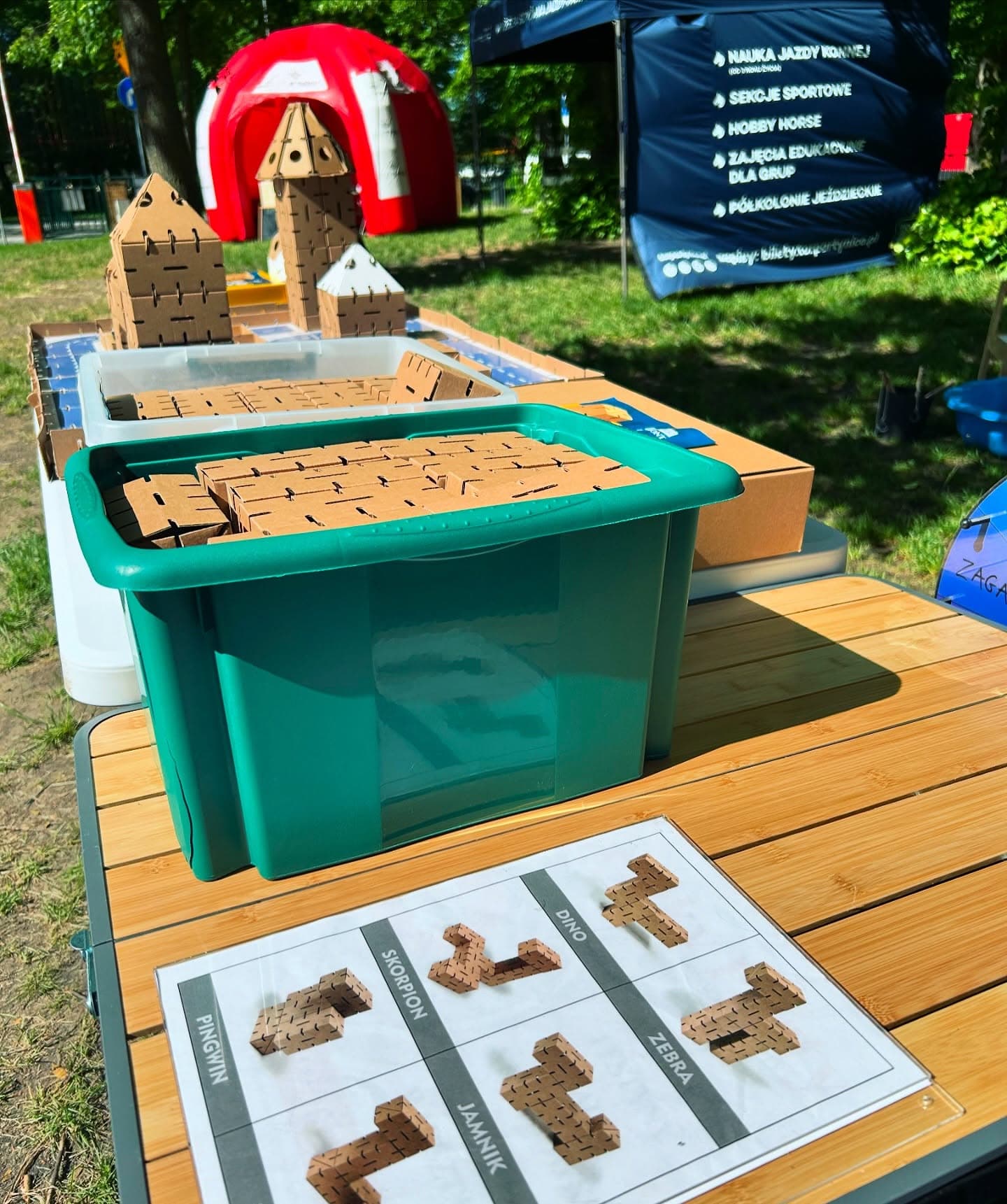 Strefa eventowa tekturowych klocków Cardblocks - atrakcja na wydarzenia plenerowe